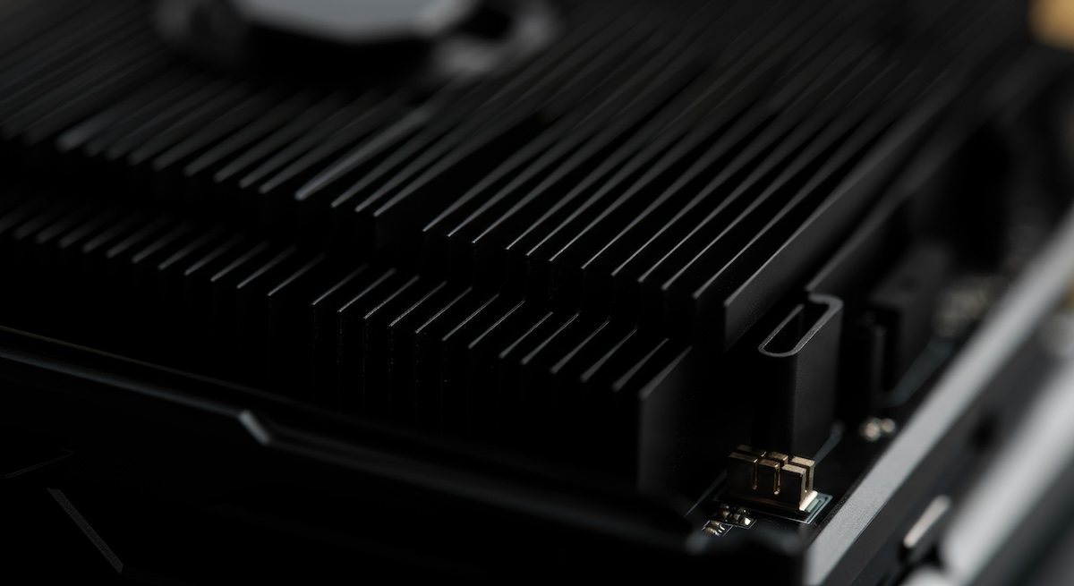 led heat sink on lighting fixture
